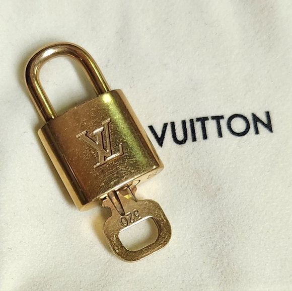 Louis Vuitton Lock & Key Set #320 - Picture 1 of 4